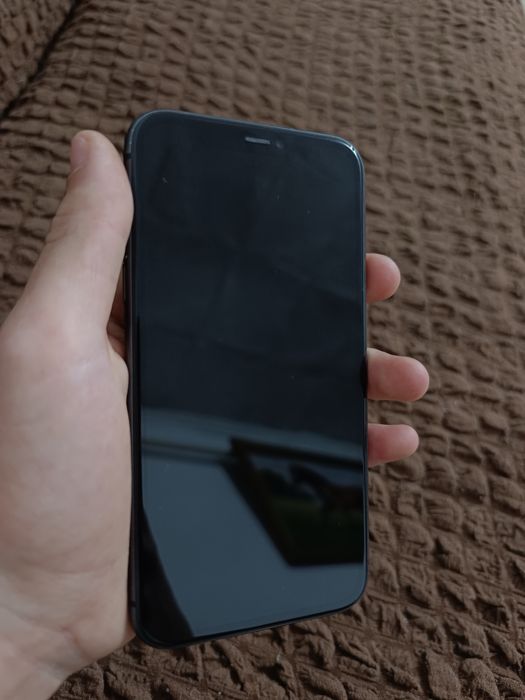 iPhone 11, (64gb)