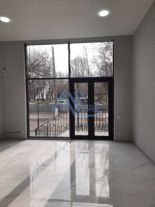 Яккасарай р-р ул.Шота Руставелли пересечение Кичик Халка йули 70 м²