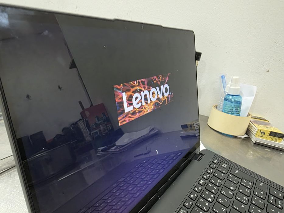 Vând laptop Lenovo IdeaPad Flex 5 – Ryzen 7, 16 GB RAM, SSD 512 GB, Touchscreen 360°