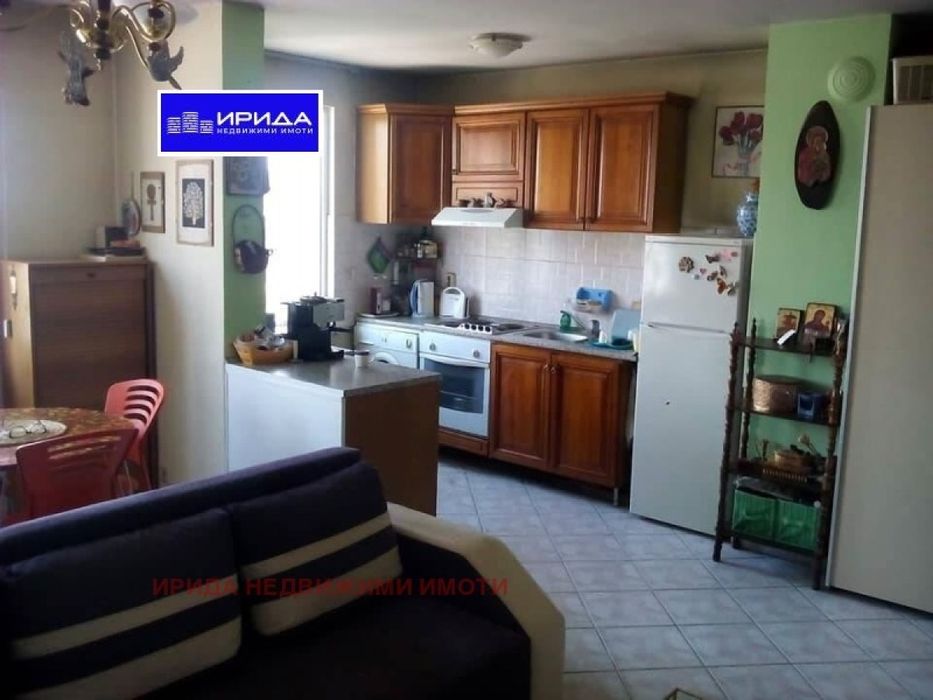 Двустаен апартамент в кв. Оборище