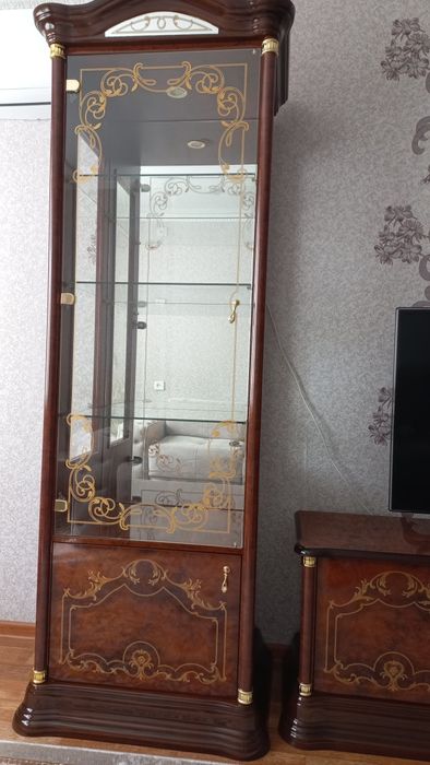 Продам гарнитур в гостиную