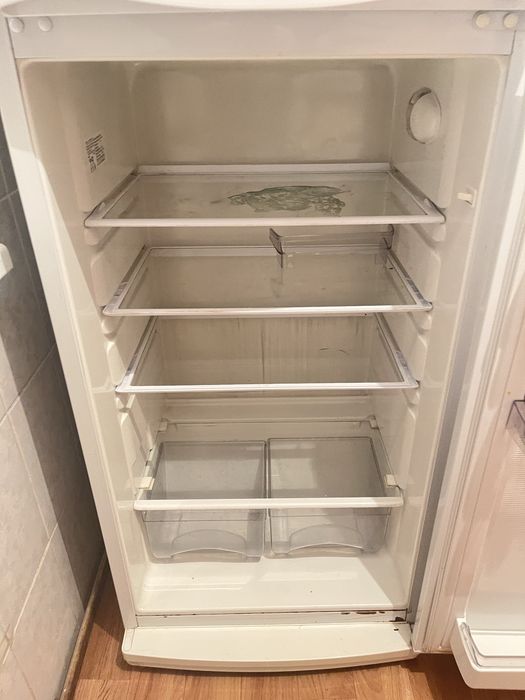 Продам холодильник Атлант