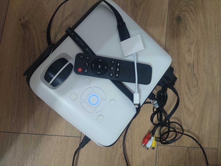 vând video proiector