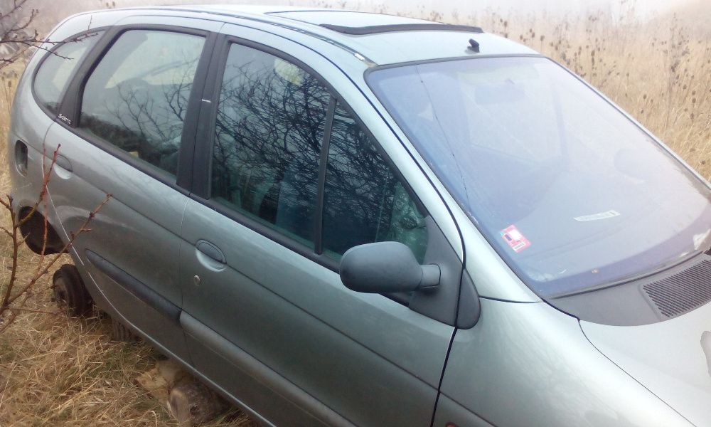 Рено Сценик на части