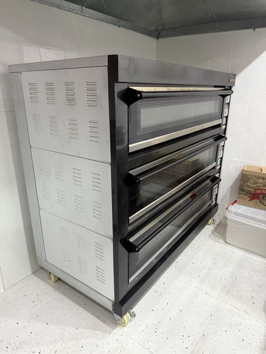 Продам бытовую хлебопечь !