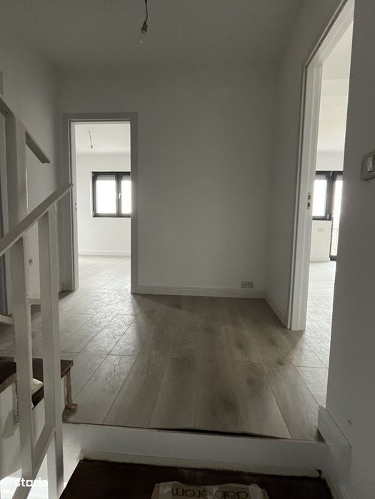 Vand duplex la cheie - suprafata utila este de 110 m2 ,   3 dormitoare