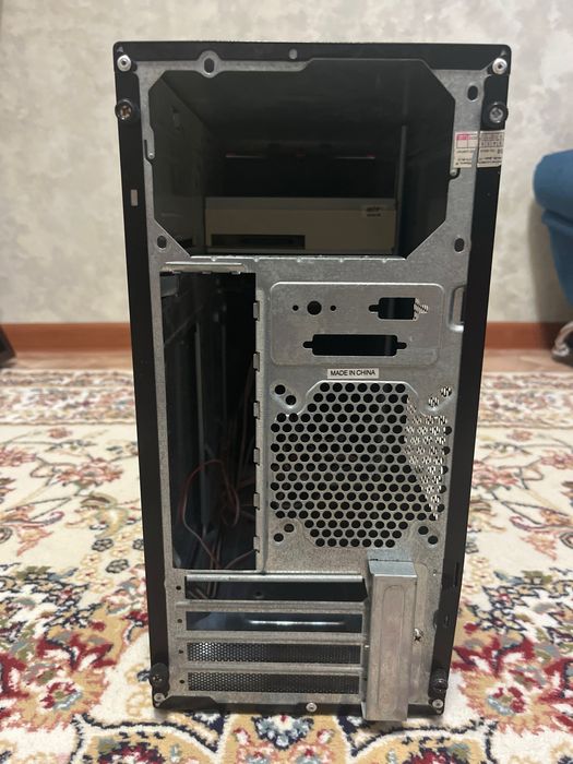 Компьютерный корпус Mid-Tower (с DVD-приводом)