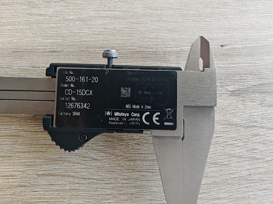 Шублер Mitutoyo CD 15DCX