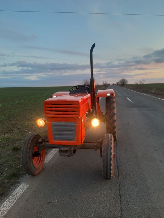 DE VANZARE Tractor Utb 445, in perfecta stare .  - CITITI ANUNTUL -