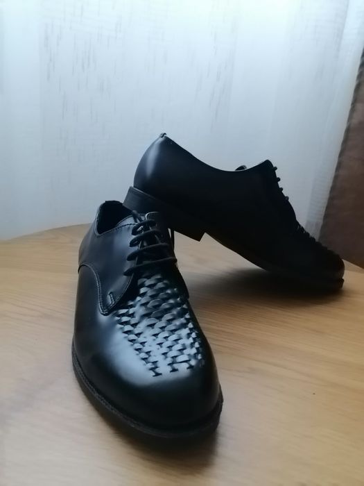 Мъжки обувки чисто нови