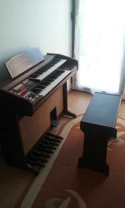 Orga din lemn cu scaun,Pian Pianina Technics PCM Sound E22L tehnis