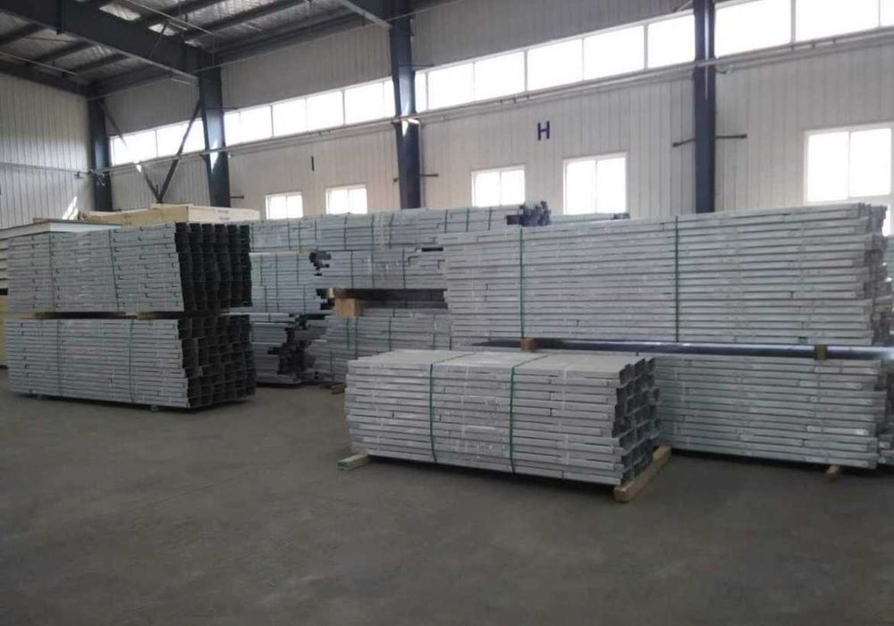 ЛИЗИНГ-Конструкции за автомивки 3 клетки + Автосервиз/Гумаджийно+Склад