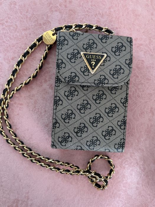 Дамска чанта Guess