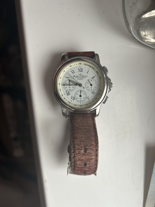 Vând ceas pentru bărbați