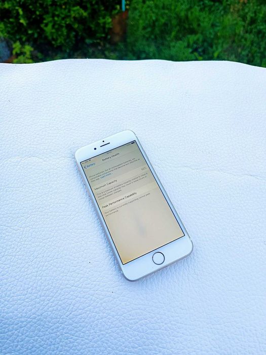 iPhone 6 Gold - 16 GB memorie - husa cadou