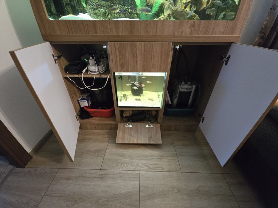 Acvariu pesti 300 litri