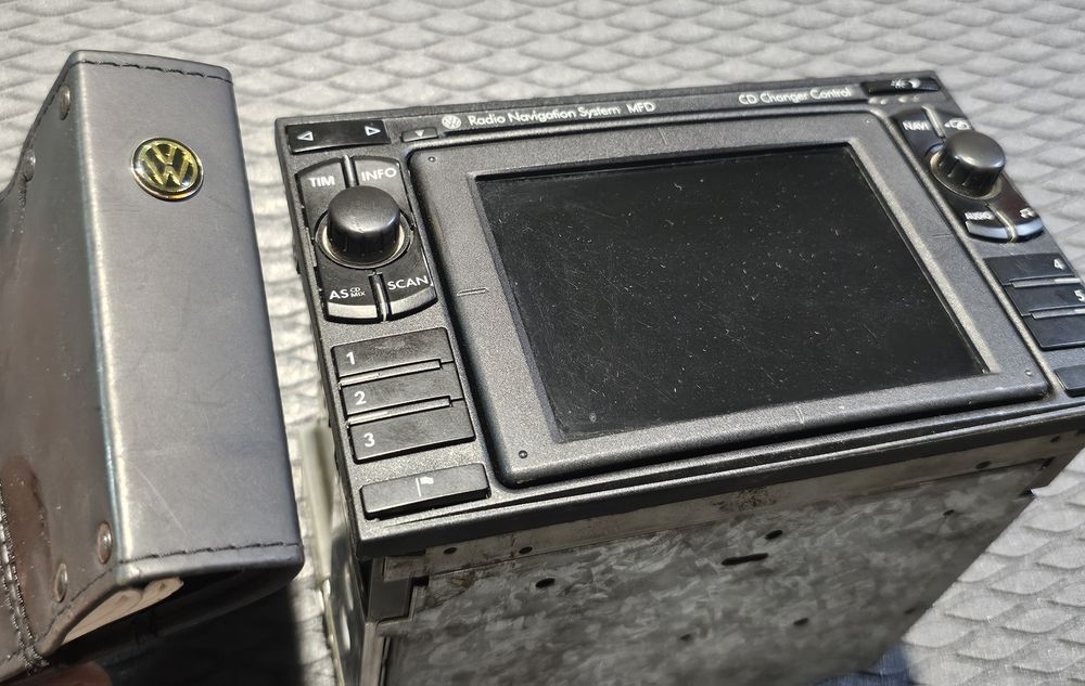 Navigatie originala Volkswagen Golf 4 / Bora / Passat B5.5 / Polo 9N3 / Lupo etc