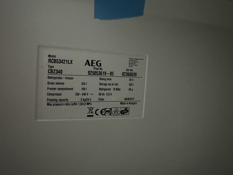 Хладилник с фризер AEG RCB53421LX – 332 л, инокс, отлично състояние