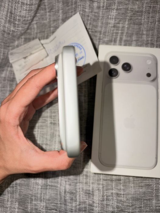 17 pro max като нов!256gb