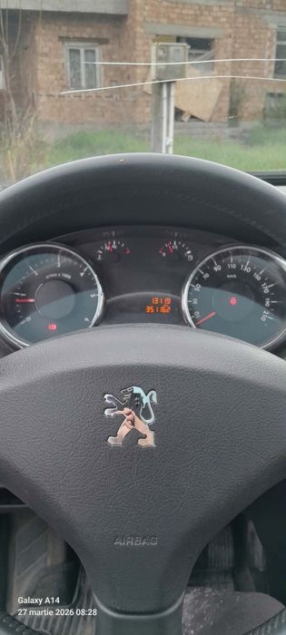 Vând Peugeot 5008 , 2013, 1.6 diesel mașina este full dotări fără probleme mecanice 0775283641