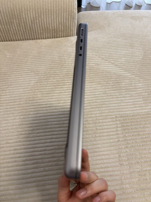 MacBook Pro 14” Apple M1 Pro 16GB RAM / 1TB SSD – stare foarte bună, cutie originală