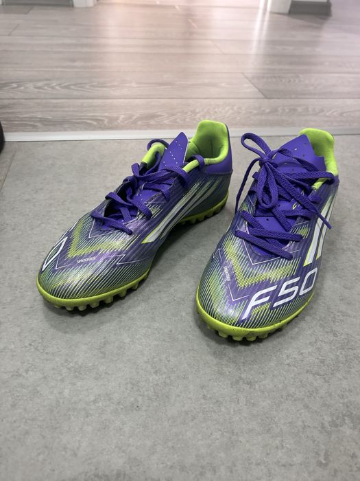 Ghete fotbal Adidas F50 pt teren sintetic