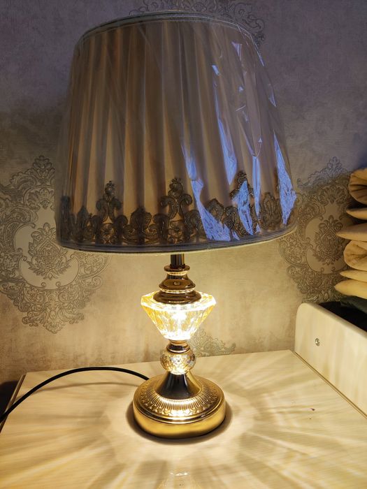 Настольные лампы в спальню