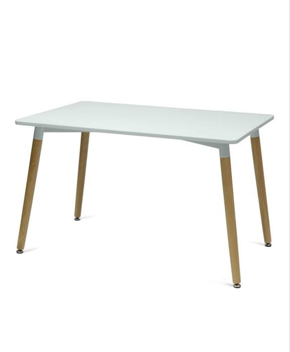 Продам стол с 4 стульями