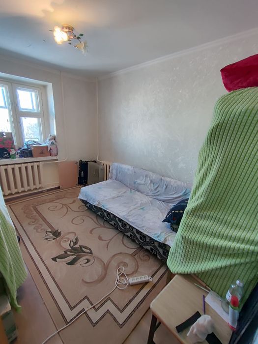Продам 3  х комн квар., 2-40 А-3  этаж.
