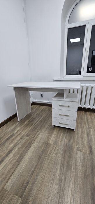 Продается Стол письменный