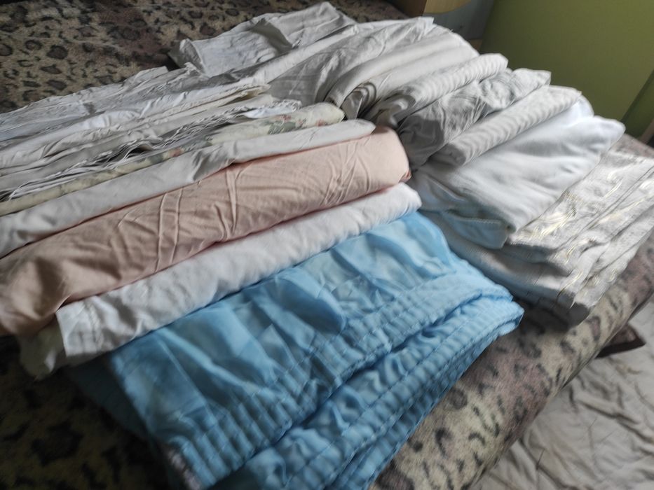 C earșafuri, cearceafuri, fețe de pat, diferite modele, diferite mărim