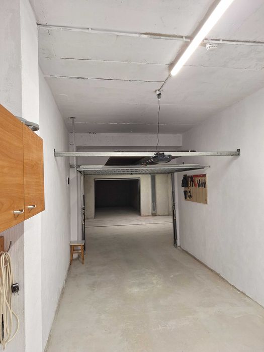 Дава се под наем Гараж / Паркомясто в София, Младост 2 - 30 кв.м за 219.3 € - Снимка #2