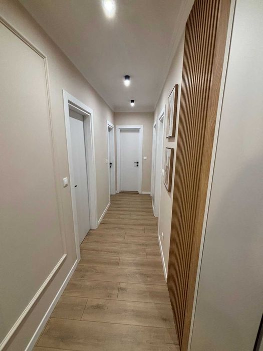 Дава се под наем Тристаен апартамент в Бургас, Славейков - 136 кв.м за 1500 € - Снимка #8