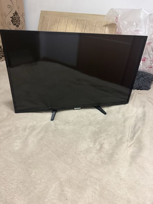 Tv LCD Philips (81 cm) foarte bun