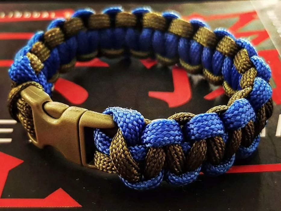 Гривна от паракорд