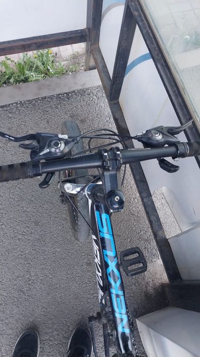 Продам детскую машинку и велосипед