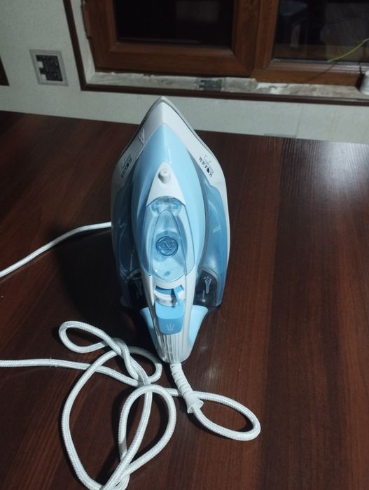 Продается утюг в отличном состоянее