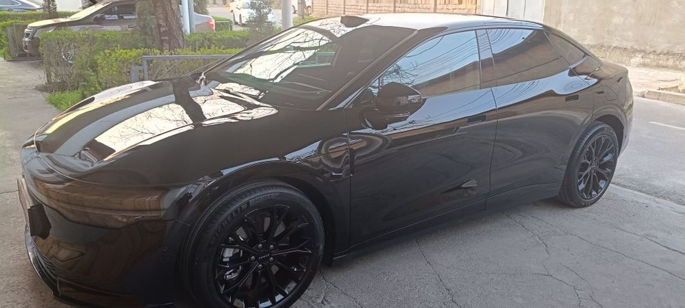 Zeekr 007 сотилади краска топ тоза