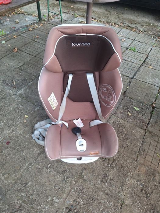 Столче за кола isofix