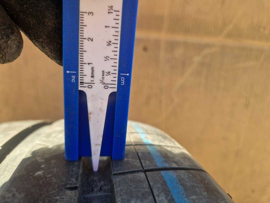 1 Hankook R22 285/35 Лятна гума DOT2223