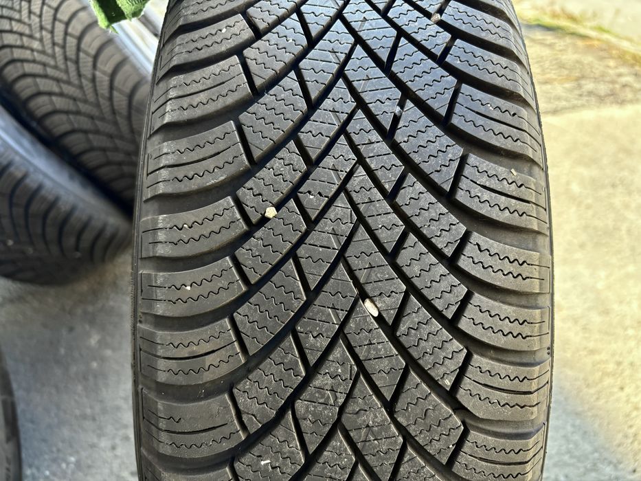 4бр почти нови зимни гуми с  джанти  215/65 R16 цола от Vw Tiguan 5x112 Volkswagen