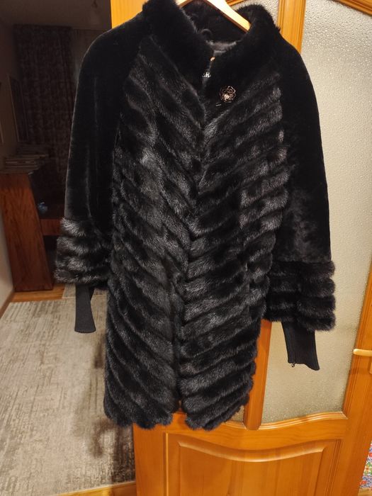 Продам норковую шубку.