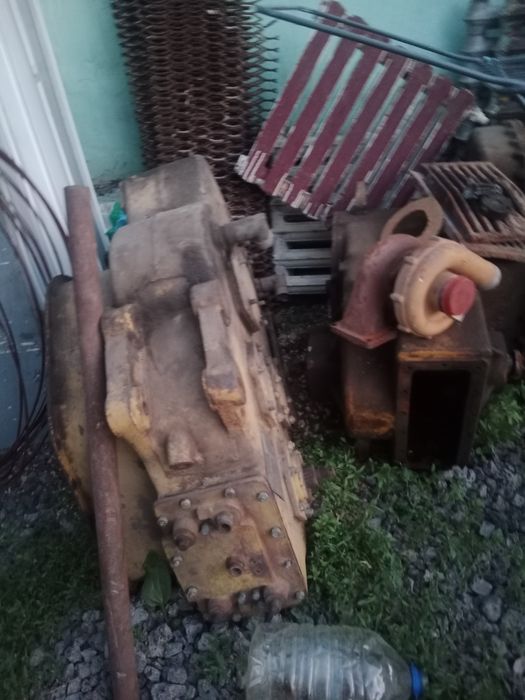 Продам ковш и коропка для спецтех