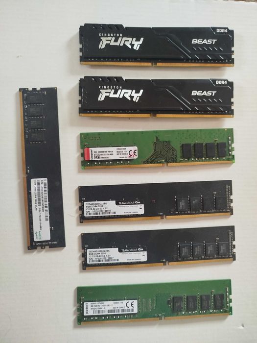 ОЗУ оперативная память DDR4 разные 8 GB от 2133 до 3200 Mhz проверена