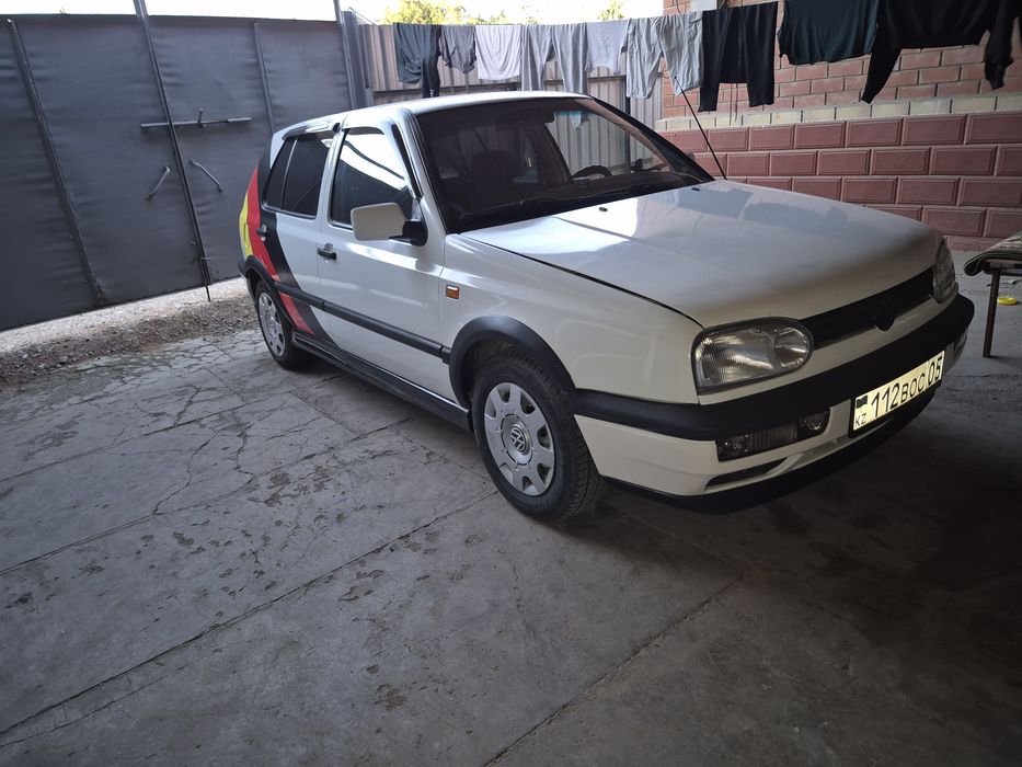 Гольф 3 1992 года 1,8 автомат