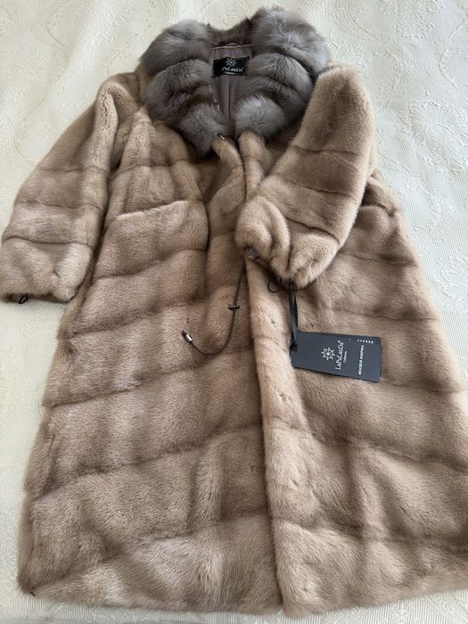 Продам Шубу новую.