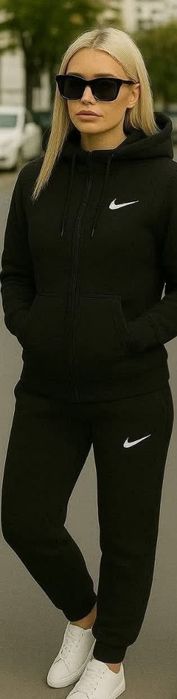 Trening gros pentru fete si baieti de la Nike.