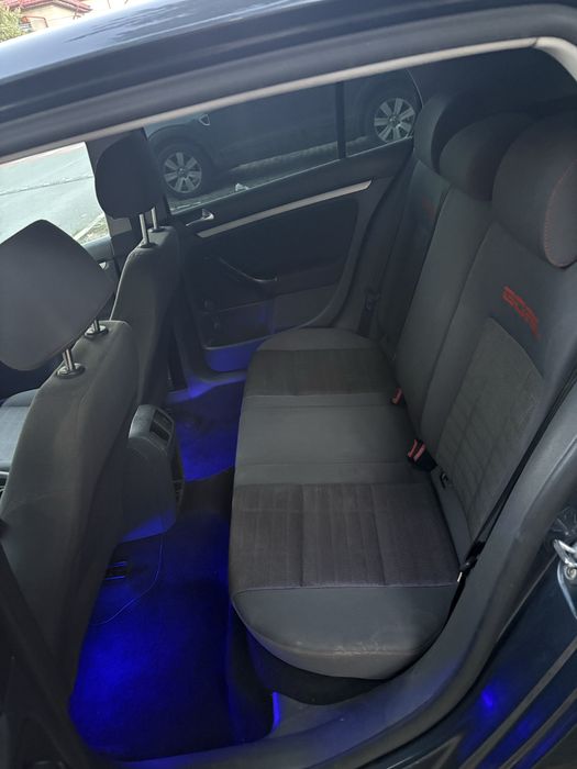 VW Golf 5 1.6 benzină + GPL