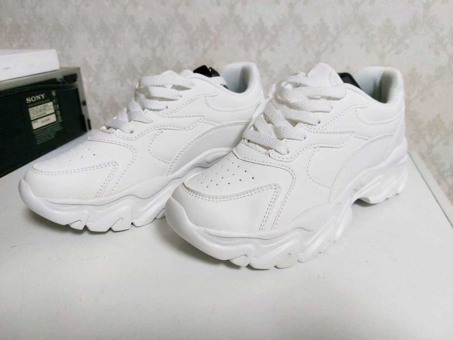 кроссовки женские