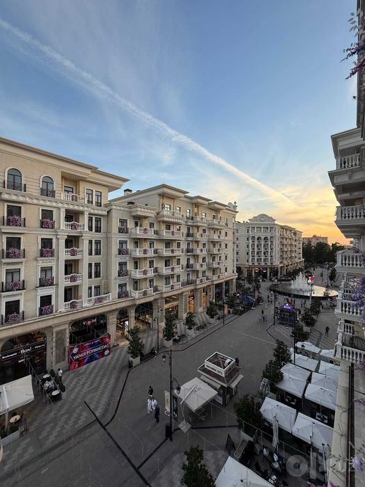 ЖК Boulevard, 4/5/7, 116 м2, каробка, Вид на парк и фонтан.